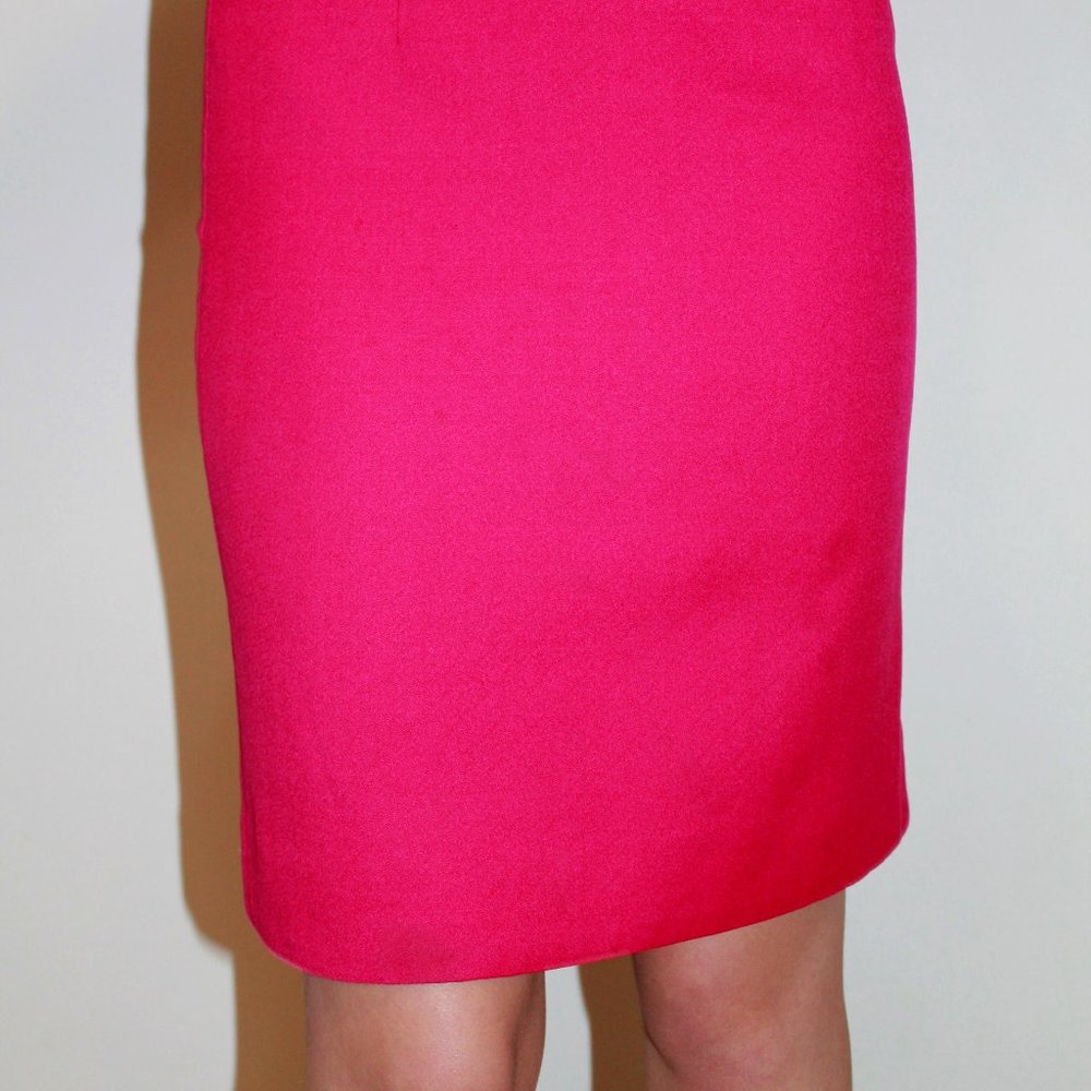 Beautiful pencil skirt very fine wool